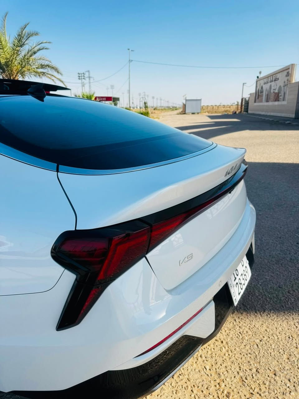 السلام عليكم للبيع كي فايف  K5 GT LINE
موديل 2025 الشكل الجديد ماشيه 39الف دخول جديد  سياره كلش كلش حلوه وجديده ونصيفه  وتاخذ شرط الفحص  مرقمه شهداء بابل وكاله عامه بسم المشتري 
محرك 2500 تنفس  طبيعي 
جيتي لاين فول……...للاخير 
مواصفات جلد لونين
رادار امامي وجانبي 
وحساس امامي وخلفي
ويل كب حجم 18
لد امامي وخلفي ولايت زنون اصل 
كامره وشاشه متصل وتشغيل عن بعد وبصمه وسايد بريك بصمه وشحن واير لس
انظمه قياده _ مثبت سرعه _ مانع انزلاق _ مانع انحدار 
للاتصال ***********
مكاني بابل كفل

هاذا حادثه مصوره لادواخل لاشواصي لاصبغ لا ايرباك
