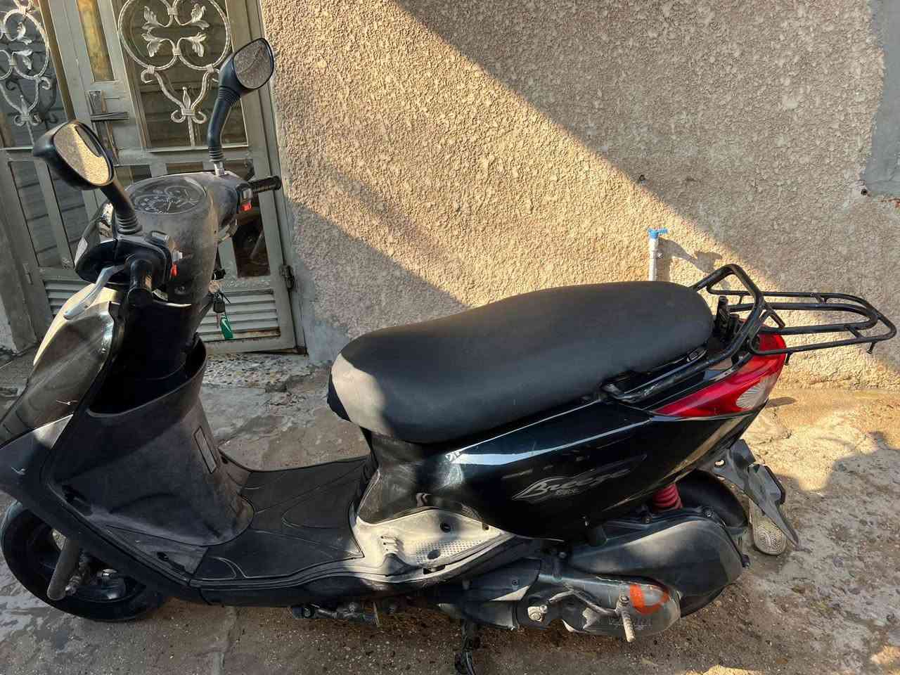 دراجه بريز  السرعه  140
نضيفه جدٱ  شلعه معدل 
 تجي وتشوف بعينك 
السععر 550 الف 
بغداد الشرطه الخامسه 
الاتصال بالرقم  ***********
