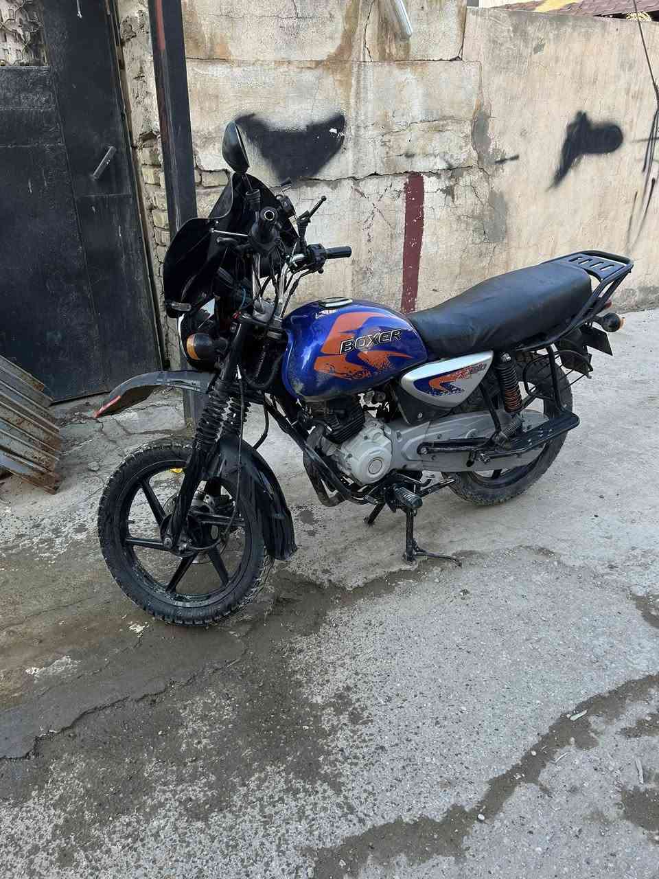 سلام عليكم بوكسر موديل 2023دراجه مكفوله سعر 1650مكاني الامين الثانيه رقمي ***********وبيها مجال
