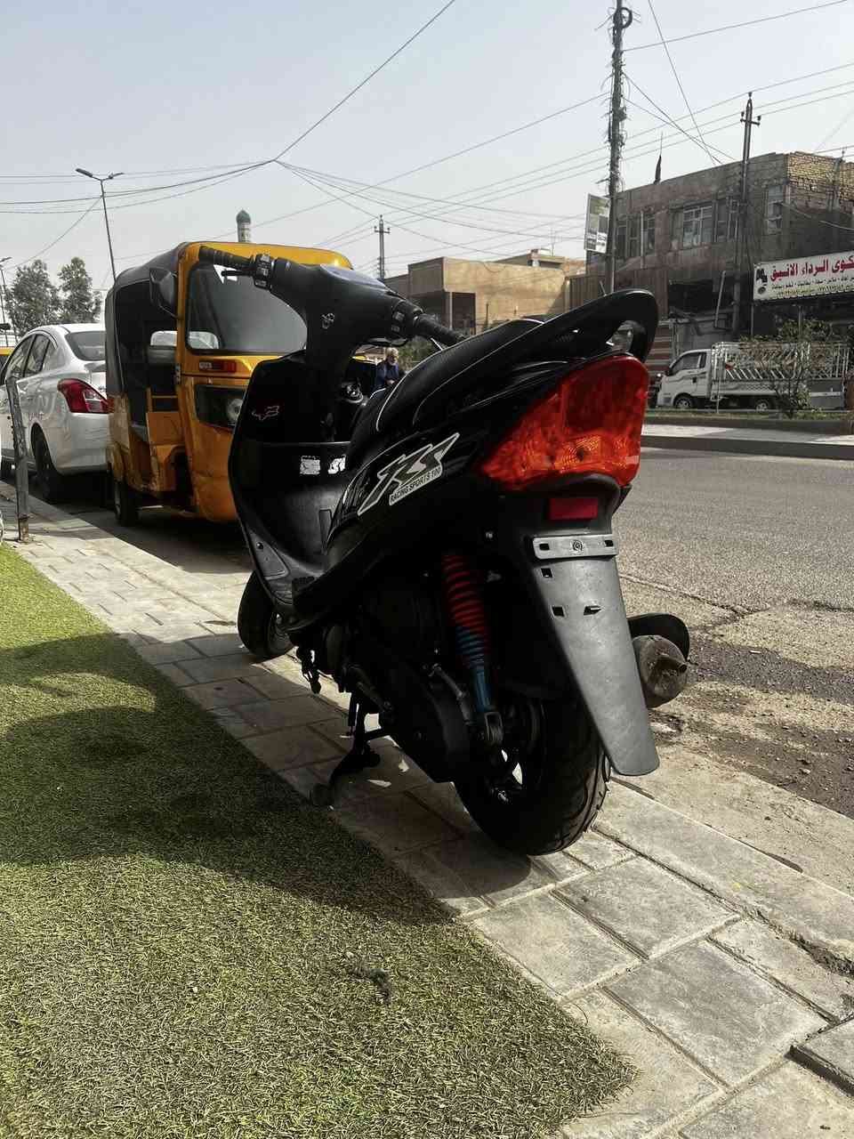 السلام عليكم شباب الطيبه عدله مال جناي مكينه بلاد ممفتوحه دراجه خلقه واخلاق الله شاهد مكينه بلاد كهرباء بلاد كلشي شغال دراجه صالرله 7اشهر نازله من رمبه كفاله عامه 
سعر650الف وبيه مجال 
عنوان بغداد الشعب شارع عدن 
***********
