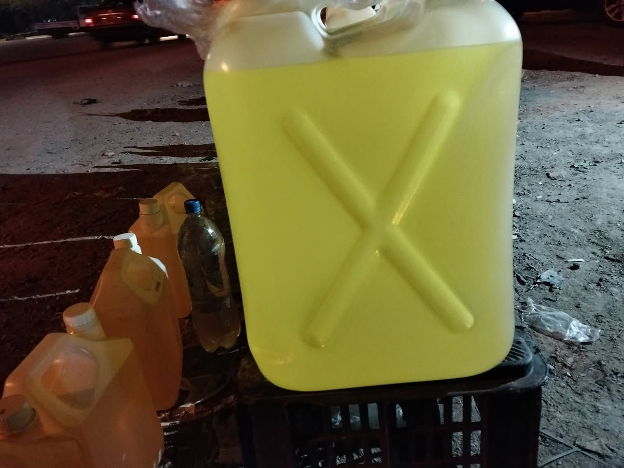 سلام العلیکم
بنزین بغدادم لایە بە جوملەو مفرد شەرت 
***********
