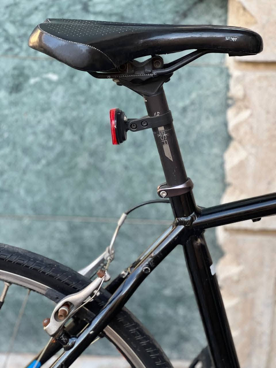 للبيع: دراجة TREK
حجم الفريم: M 28

السستم: Shimano ALTUS

المكونات: قطعة واحدة مختمة Bontrager

الإطارات: Bontrager جديدة

نقال أمامي وخلفي: بلاد

الفرامل: TECTRO

💰 السعر: 300 بي مجال
📍 العنوان: بغداد الجديدة - الغدير (توفر خدمة التوصيل)
📞 للتواصل: ***********
