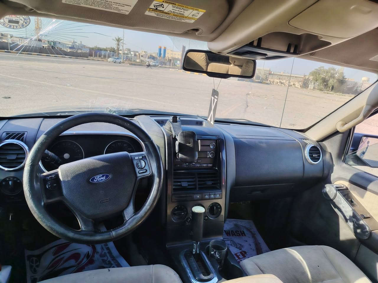 فورد إكسبلور 2008 وارد أمريكي بدون ايرباك
مكينه جديده توني شادهه الكير جيد جدا
الحداديه ٩٠٪ رقم أربيل الجديد
حادثهه فقط باب الصدر بي بارد موضح بالصور
اي نقص ما بيهه تريد تحويل وكاله كلشي موجود
السعر ٩٥ وبي مجال قليل 
العنوان الديوانيه
للتواصل ***********
