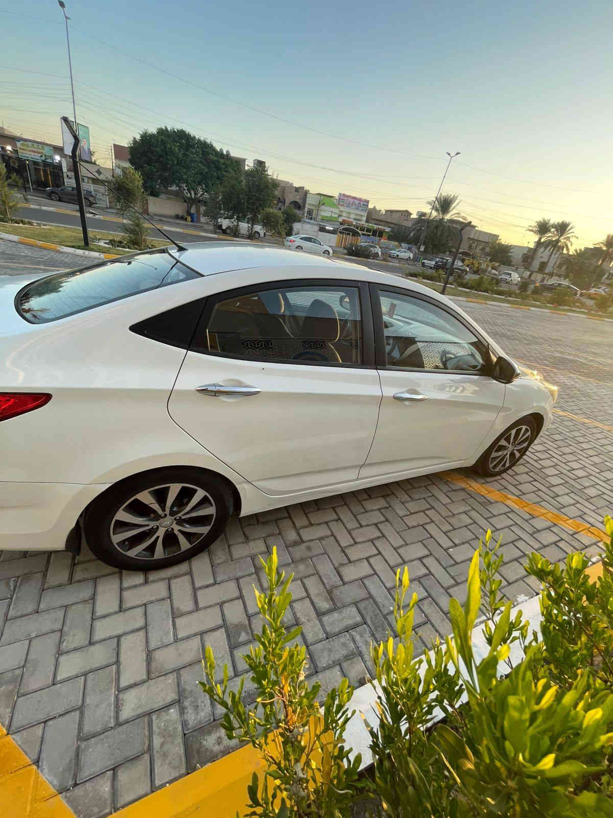 السلام عليكم.. السعر ٩٥
اكسنت خليجي 2014 فتحة رقم بغداد بأسمي ماشية ١٧٠ كم بيها منضومة غاز و گير جديد وادامة كاملة من تنضيف جاف وغرف احتراق وغيرها.. ضررها صبغ ربع البونيد وجاملغ السايق وشوية من التكمة بيها كم رصعة بلقمارة ونشرت صورة الحادث حتة لحد يدوخ وسنويتها سقطت صارلها شهر ومكاني حي العامل شارع المصرف ***********
***********
