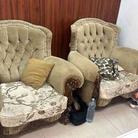 كراسي تخامه 2 للبيع السعر 80 الف تواصل ع الرقم 07825071766