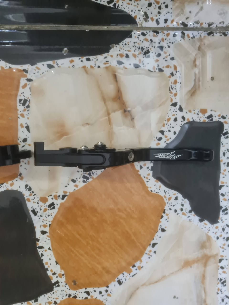 سلام عليكم شباب اغراض رياضي
كابريتة قفاز سعر 75 و بيها مجال
يداد رياضي 35
مري رياضي ثقيل 30
صنيبة رياضية 30 و بيها مجال 
جاملغ رياضي ثقيل 15 قفل
اشاير 10
مكاني بغداد شعلة
***********
