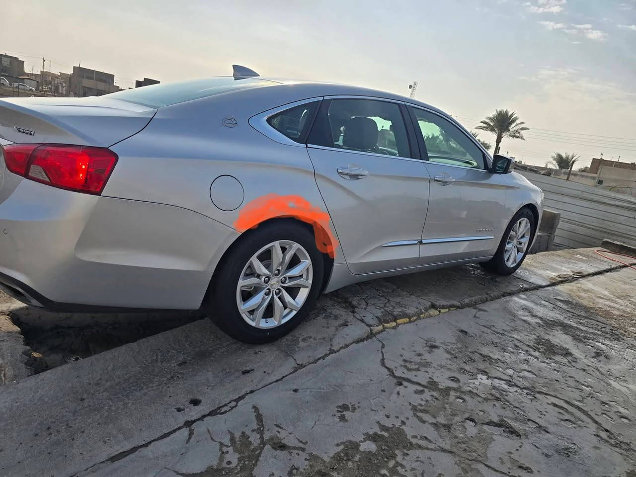 السلام عليكم  امبالا للبيع مديل 2018 بريمر
محرك 6/ 3600
رقمة سيارة مثنى 
سيارة جديد ماناقصة كلشي سيارة حادثة سطحي بدون ايرباك  وتبديل  بيبان نفس الون مابية صبع غير ٣ أصابع بداير جامعلغ الخلفي ماشرلك علية بصورة  
رقم تلفون *********** ملاحظة بجم كبس الشركة
