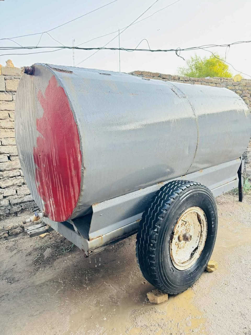 مقطوره للبيع 3500 المكان بابل الشوملي السعر  ب 1.000.000 وبيها مجال ***********
