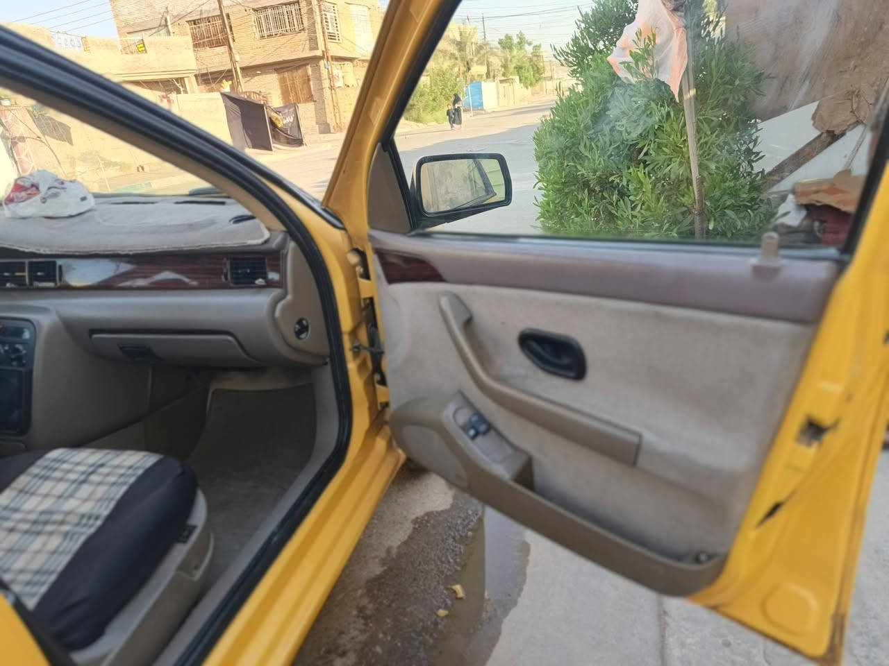 سلام عليكم سمند 2017
بيها الكصه مال بنيد صبغ وباب سايق بارد ولباقي كله مكفول كير محرك تبريد كهربائيات كله شغال السعر 46 وبيها مجال

***********
