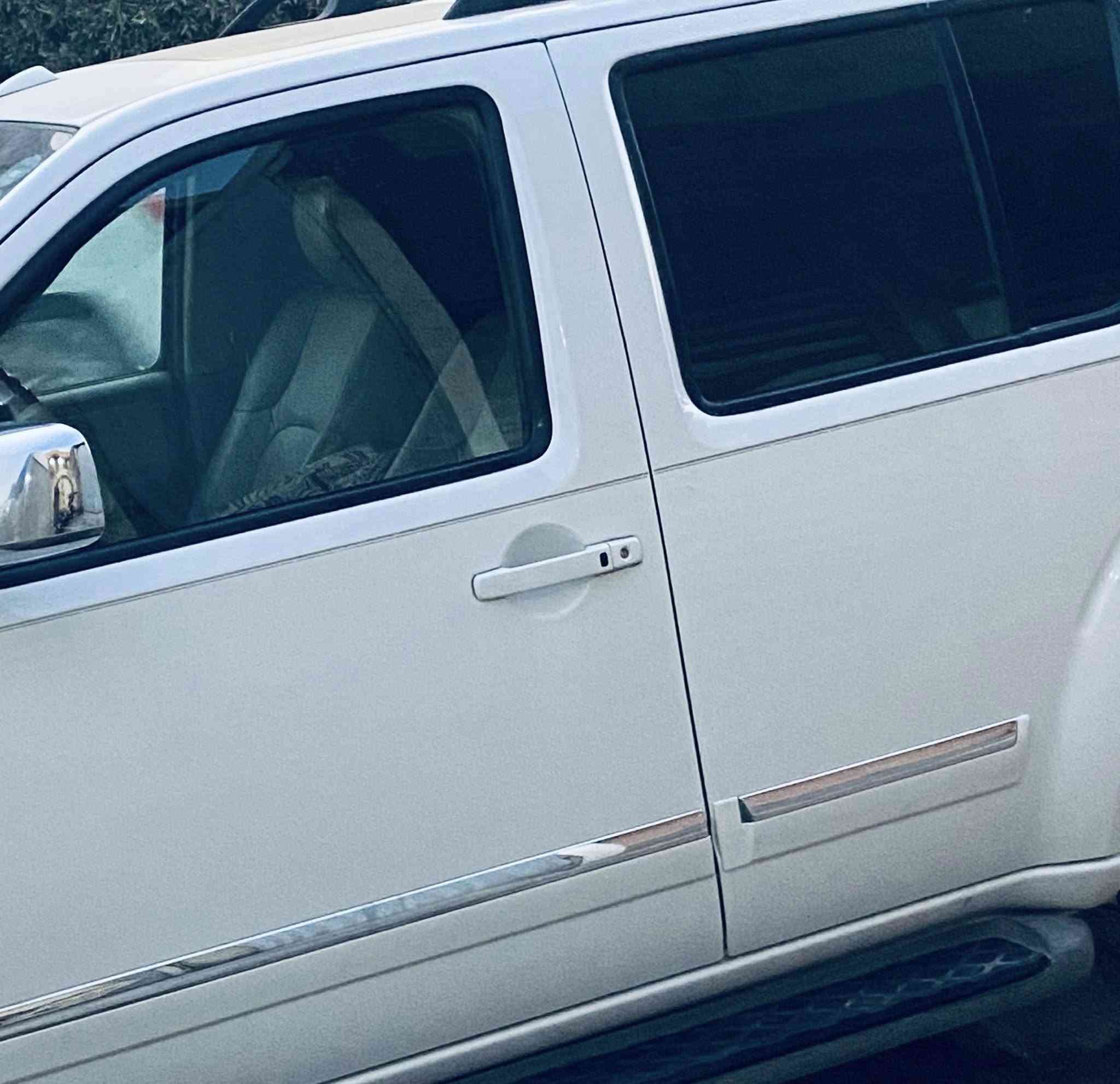 باثفايندر للبيع
موديل 2012 فول الفوول
بصمه وكشنات جلد وكهرباء
وتدفىه وتبريد بالكشنات. تدفئه
شغاله و4قطع تبريد حتى الصندوق
بي قطعه تبريد. لايت زنون زرع عدسه عالي
وناصي درجه أولى محرك بالكارتون مامفتوح.
مكفول كير ومحرك تخم تاير وحداديه امامي
وخلفي جيده جداً السياره وارد امريكي. ضررها
تبديل قطعتين اصلي نفس اللون بنيد وجاملغ جهة
السائق السياره بسمي حاظر نقل ملكيه او وكاله
سعر السياره 138ورقه، ***********
