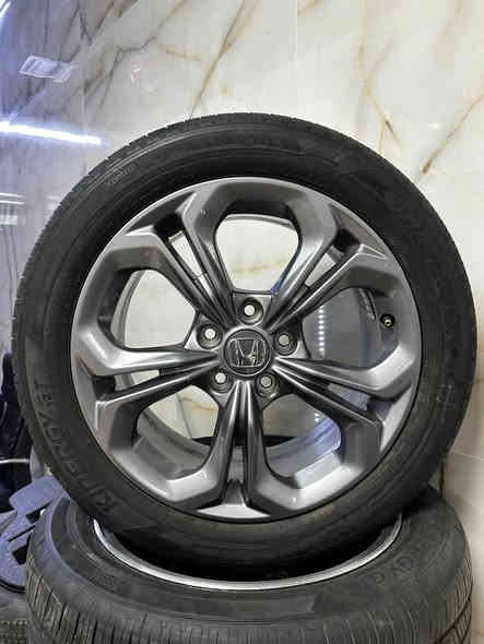 السلام عليكم للبيع تخم هوندا اكورد قياس17
اطارات ميشيلن 
تخم جديد 
السعر800$
للاتصال***********
العنوان بغداد حي القاهره
