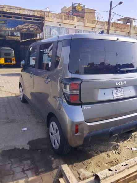 السلام عليكم 
كيا راي موديل 24 لون سمنتي 
السياره زيرو ماشيه 8الالف 
حادث جاملغ ونص الباب 
السعر 85 ومجال قليل 
العنوان بغداد 
***********
