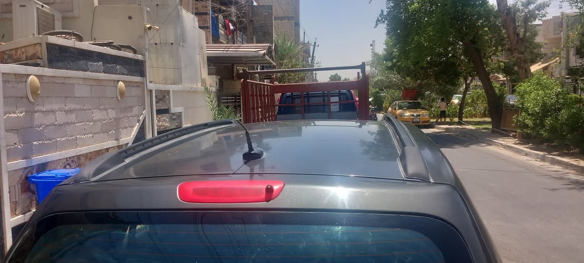 سنتافيا 2010 بسمي سنوية جديدة تخم تاير جديد باتري جديد صدر جديد كير محرك مكفول محرك 2400 
5راكب حادث ربع جاملغ الخلفي بدون دواخل عنوان بغداد الدورة ***********
