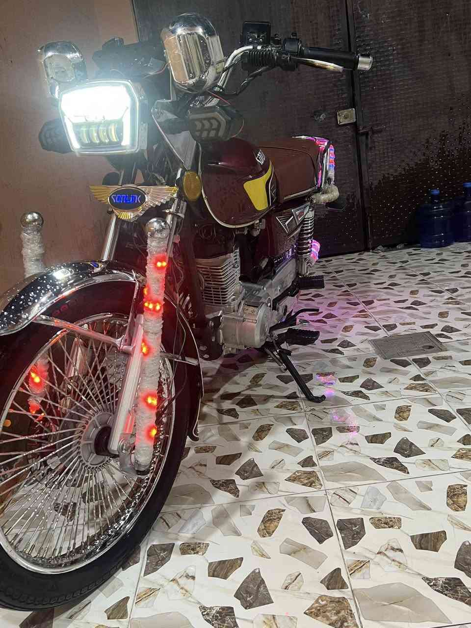 يا الله سلام عليكم دراجه تايكر ٢٤بعد بحيلها كفاله عام اي نقص مابيها فول جمبزه شلعه ومعدال السعر ٧٣٠وبيها مجال مكاني ديالى تقاطع القدس ***********
