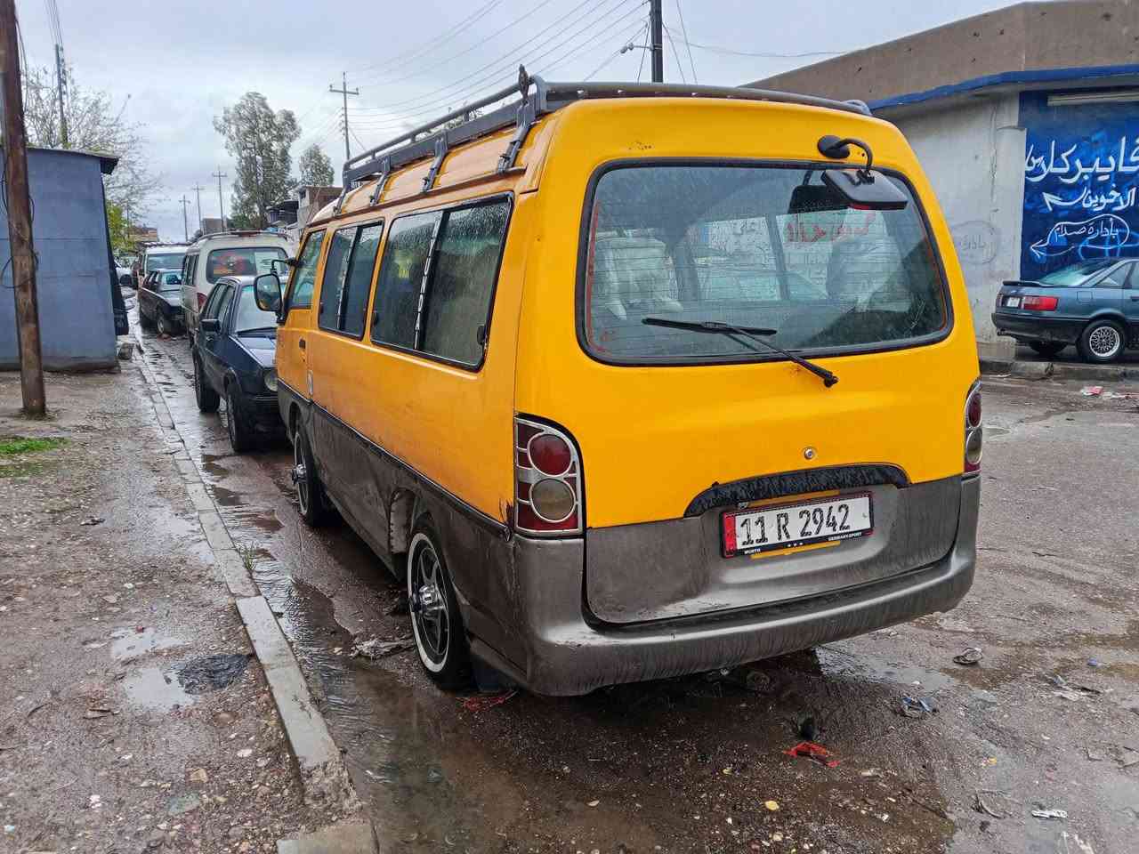 للبيع هونداي موديل 96 بسمي  رقم نكليزي محرك كير  شرط سياره جديد بدون صبغ مكاني موصل حي سماح سعر 65بيها مجال رقم ***********
