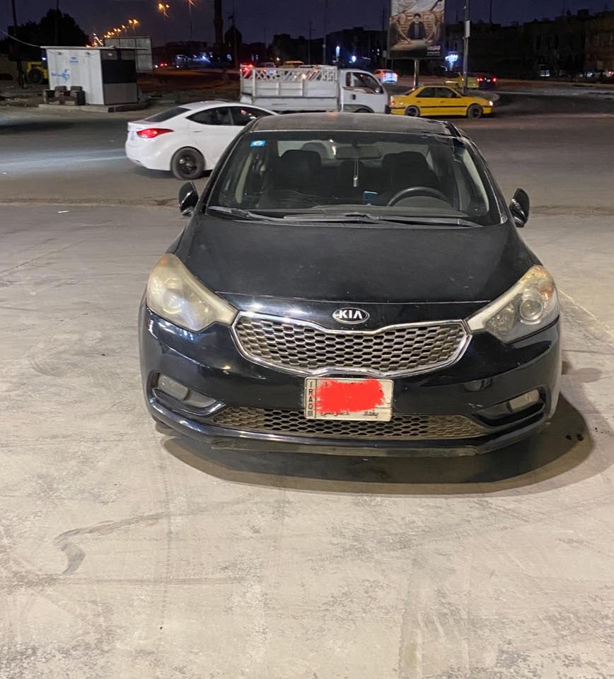 السلام عليكم 
كيا فورتي 2016 بسمي بغداد العنوان بغداد البياع سنوية لل 29 
وارد امريكي حادثهة قمارة بيهة صبغ اربع قطع ابيع صبغ عام صور الحادث موجودة بلخاص شواصي لغود داخل صندوك كلة بلادي المحرك دوش 
المواصفات مري شفط حساس تايرات نضام ايكو وتزحلق حاكية بلوتوث وكامرة وارضية جلد 
السعر 102 يعني دفتر وفوگاهة ورقتين البيع نقد فقط 
السيارة يحتاجلهة بلوش والمواد عندي بس مجال ماكو 
موجود واتساب ***********
