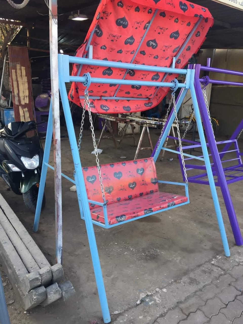 حداد  متنقل  عندك باب طاكه هذه رقمي ***********اكو مراجيح موجود جدد شغل أيد
