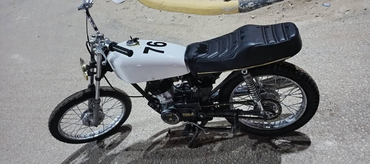 اربعه كير زرنكي شوفة عينك دراجه نضيفه ومرتبه كلش تعمير شاصي 2015 كلك مكفوله سعر ٢٩٠ مكان كربلاء حي النصر قرب القوس متواجد فيس واتساب واتصال ***********
