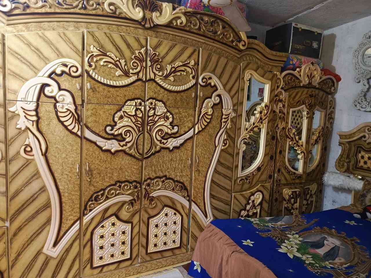 غرفه تركيه للبيع السعر 600وبيهه مجال سوق الشيوخ شارع الدجين
***********
