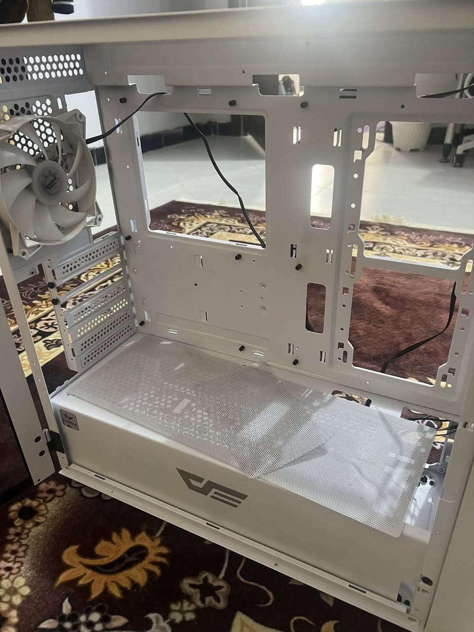 السلام عليكم
كيس مستخدم للبيع نوعية الكيس ضاهرة بلصورة و نضافتة ايضاً،المشات مالاتة ويا كولهن و من مميزاتة الجامة مالتة تنفتح دون فك او شد براغي و ابسهولة بسعر 60و بي مجال بسيط 

كيبورد 60‎%‎ مستخدم نوعيتة Redragon ميكانيكي Red Switch للبيع بسعر 30 و بي مجال بسط ايضاً 

عنواني بغداد
رقم التواصل:***********
