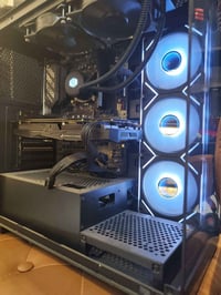 CPU : i7 9700k COOLER : COOLER MASTER 240ML LIQUID  M.B : Z390 MSI PRO...