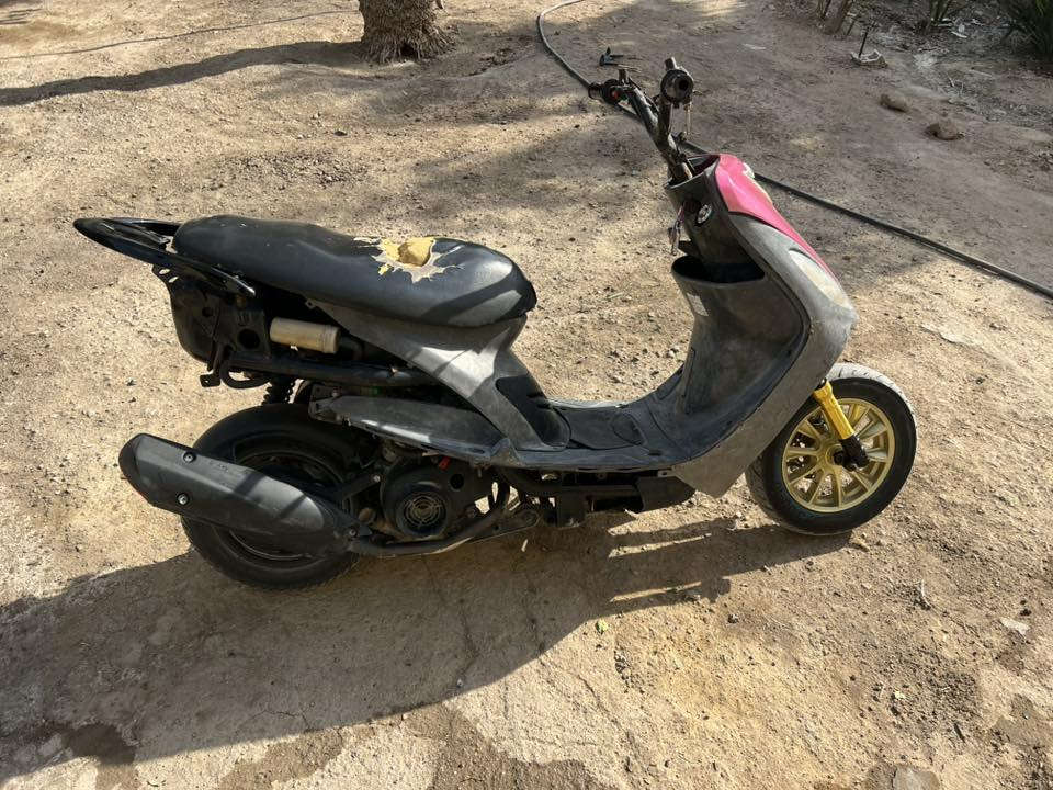 ماكس قجمه للبيع دراجه كامله كلها شغاله عوزها بس باتري مكينه مبدل بيها بس بستم بعدها عله بوشت البلاد اول فتحه الها ناعمه كروز أف أم كفرات مو كامله هيج حربيه ما نقصها شي السعر 375مكاني هوير شلها الحجاج او هاذ رقمي ***********
