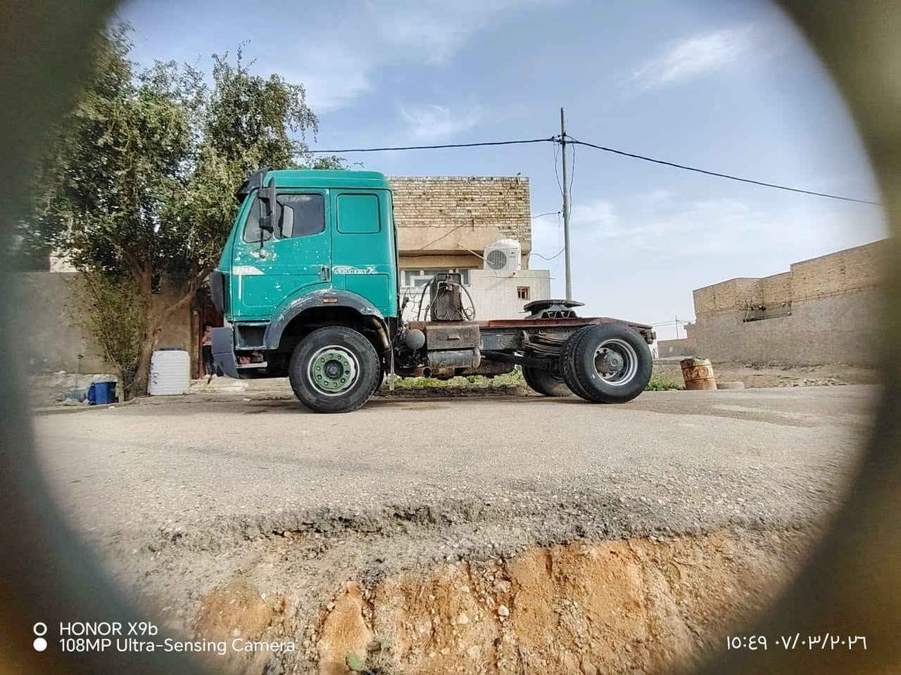 للبيع  محرك 35دبل تيربو كير 130 اكسل جي أف تلفزيوني تخم تاير راس وعربانة عربانة ألماني براد 16دناكير 16 سيارة جاهز للعمل رقم ذي قار ألماني 3الوحات قلاب  *********** مكاني النجف
