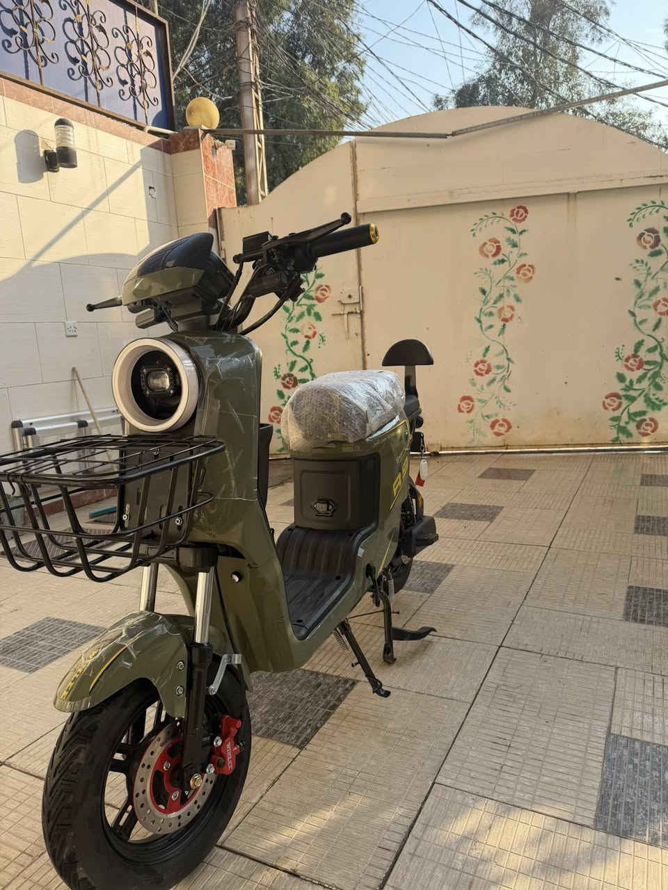 سلام عليكم للبيع دراجه r9مديل2026دراجه ***********
