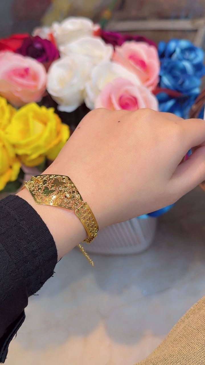 ذهب برازيلي ضمان ولمعان وثبات
📍 المجمع الترفيهي قرب مرطبات حسان
يوجد 🛵 داخل بسماية


**إذا كنت صاحب هذا الإعلان وتريد حذفه لأي سبب، رجاءا أرسل رسالة إلى الدعم الفني**