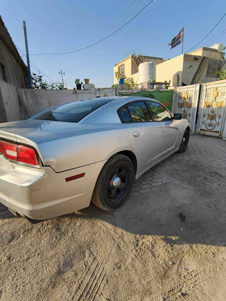 سلام عليكم سياره جارجر ٢٠١٤ سياره جديده كير مكينه3600تبريد تاير صدر كله جديد بيع او مراوس حسب لقناعه بغداد
***********
