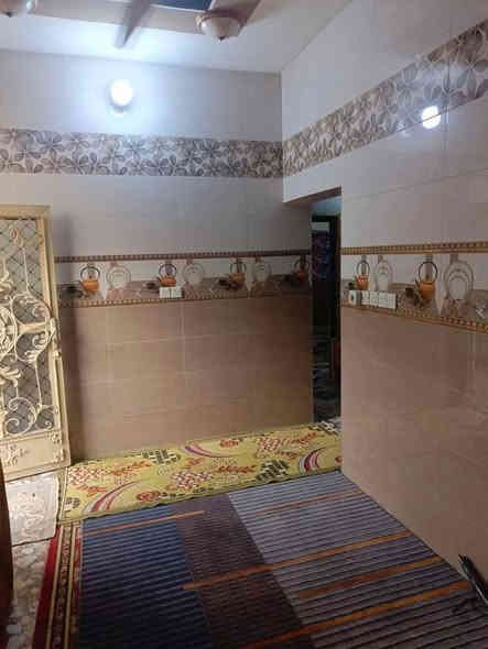 سلام
عليكم  عندي بيت بهرز حي الشرطه مساحه 100مربع وسند طابو زراعي قرار 25 
بناء حديث طابق واحد ركن على شارع 30 متر السعر 50
مليون من الرقم ***********
