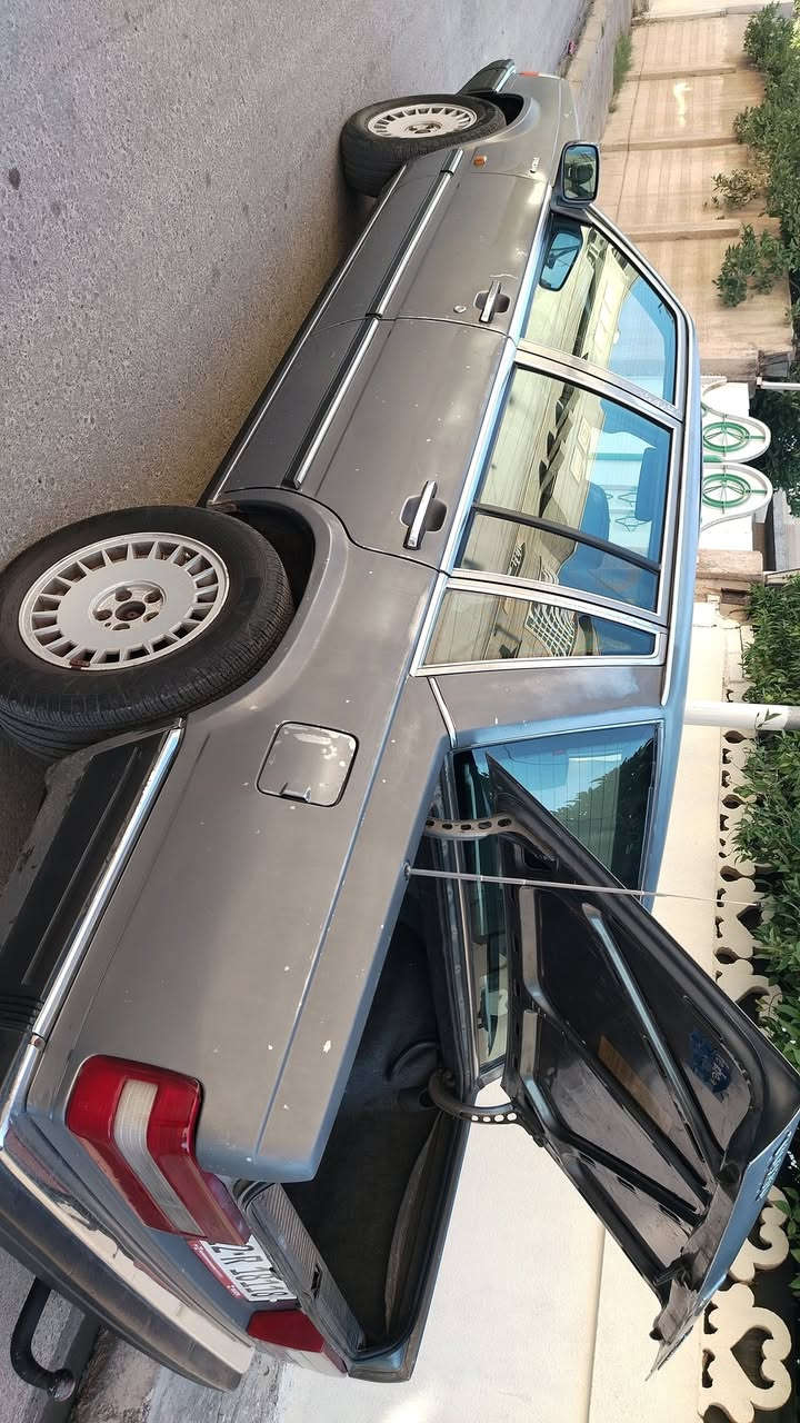 Volvo للبيع
حجم 760
محرك 940
موديل : 89
اللون :سلفر 
رقم انكليزي 
هزه جديده 
كابون بانزين ماستر 
كير توماتيك 
الساره باسمي 
شرط التحويل 
طخم جاهز 
محرك +كير شرط 
وايرمنيه كلها شغاله 
تبريد + تدفئه 
كشنات تدفئه 
قفل مركزي 
تايرات وسط
مابيها صبغ شرط 
سياره جاهزه من جميع النواحي ماينقصها اي شي

السعر :45 وبيها مجال
 للشراي 

 مكان السياره/ موصل 

للتواصل: ***********
***********
