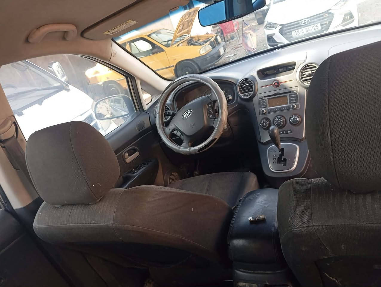 السلام عليكم كيا رندو ٢٠٠٩ رقم بغداد وارد امريكي تدفئة تبريد كيرمحرك كل شغال مصبوغة حزام حلوة السيارة مكاني بابل بيع ومراوس السعر ٨٨ اتصال على الرقم ***********
