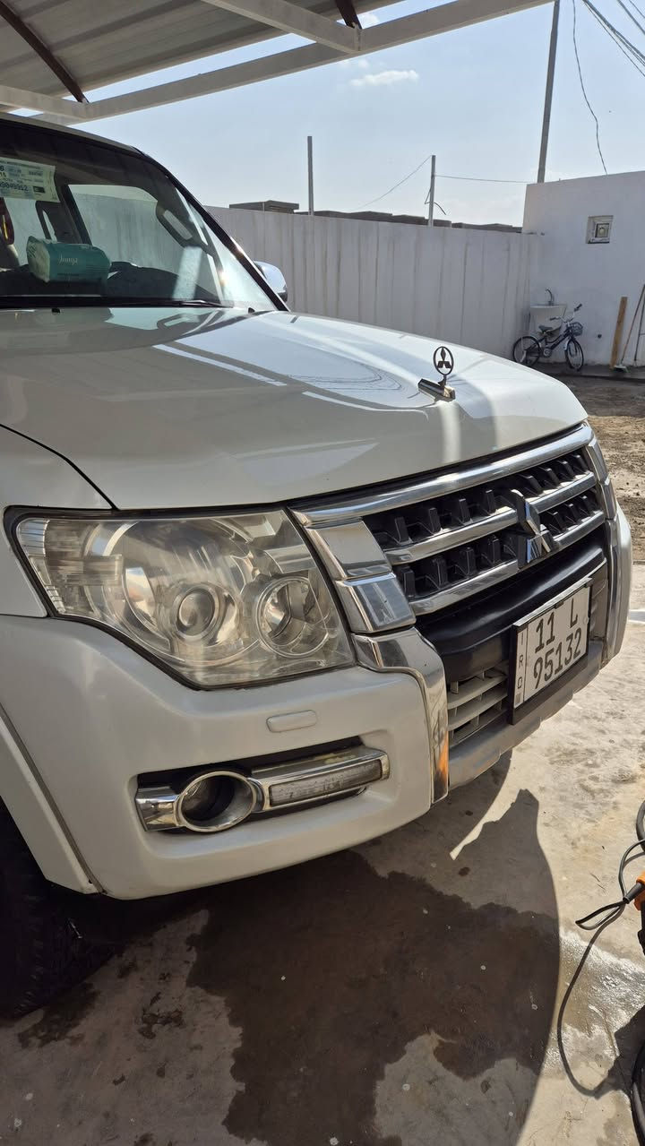 السلام عليكم
باجيرو موديل ٢٠٠٨
رقم سنوية هزة كله جديد 
بية صبغ كد شبر  بجاملق الأمامي جهة السايق باقي الموصفات معروفة الباقي مكفول 
***********
 السعر ١٣٠
