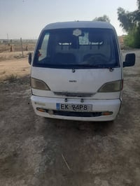 مكفولة • ٢٠٠٦ • دلي عباس