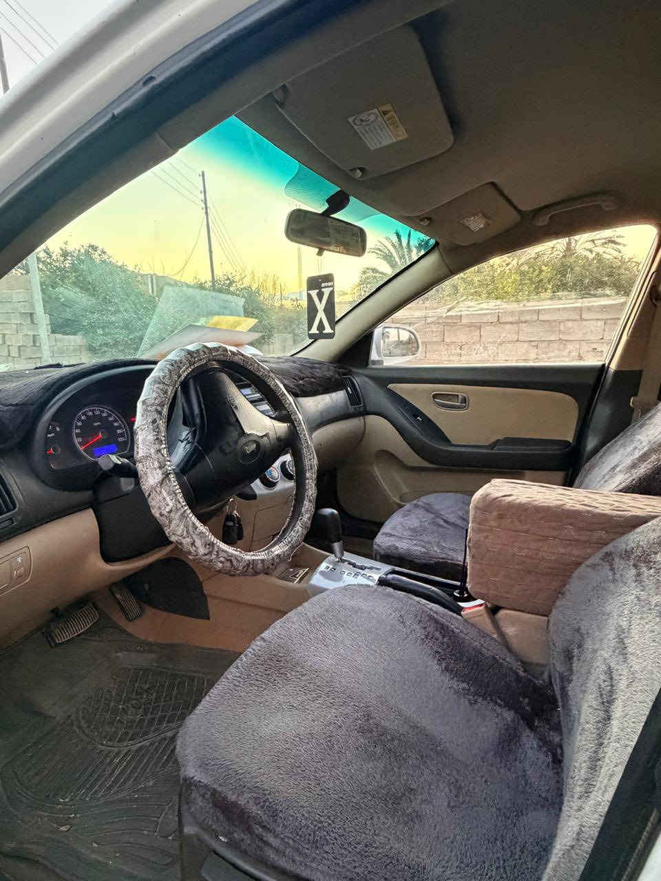 السلام عليكم…
للبيع بسعر مناسب جداً 99
هونداي النترا 2011 خليجي لون ابيض رقم سليمانية دولي سنوية جديدة بأسمناا…سياره خير من الله حيل حلوه واحلى من الصور…مواصفات نص فول 
محرك1600 شرط 
كير اوتو 
4 جام كهرباء 
بلاجكتور شركة 
يدات بيض 
وباقي المواصفات معروفة..
كير محرك صدر طخم تاير جدد جاهزة مجهزة بدون كل نقص…
سياره بيها نص الباب الخلفي وبيها نص الجاملغ الخلفي شوية بدون دواخل والباقي كفالة…
السعر99 وبيها مجال للشراي…
مكاني صلاح الدين الضلوعيه 
للاستفسار***********
