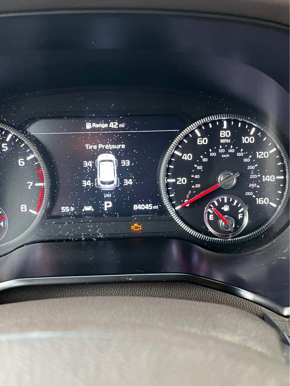 السلام عليكم 
KiA TELLURE,SX
مديل 2022
وارد امريكي 
حادث فقط جاملغ امامي الايسر 
فول مواصفات 
بصمه تشغيل  ,بصمة ابواب ,تشغيل عن بعد ,
فور ويل , سايد بريك بصمه ,حساس خلفي , حساس امامي , كشنات منفصل ,تبريد 3 قطع , كشن امامي خزن ,كامرات جانبي مع الاشاره ,كامره خلفيه , كامره اماميه ,مري شفط ,كشنات حار بارد ,  فول السياره بيهه باره بلباب السكن 
مكاني بغداد تريد تحول او وكاله اني حاضر رقم اربيل. محرك 3/8. السياره فوللل للاخير 
السعر 275 وبيهه مجال 
*********** بغداد, العراق
