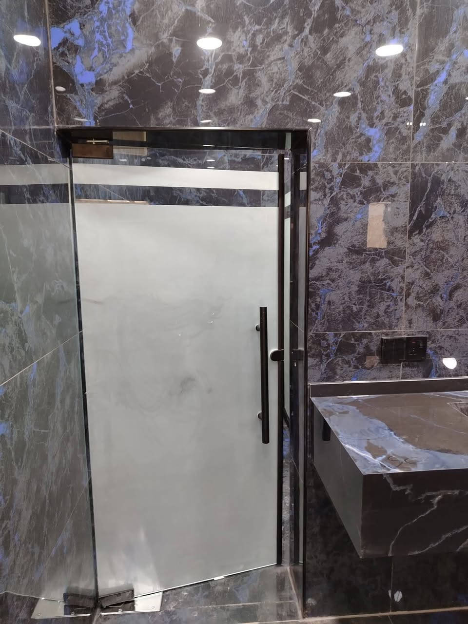 صيانة تصليح ابواب جام تعمير ***********
