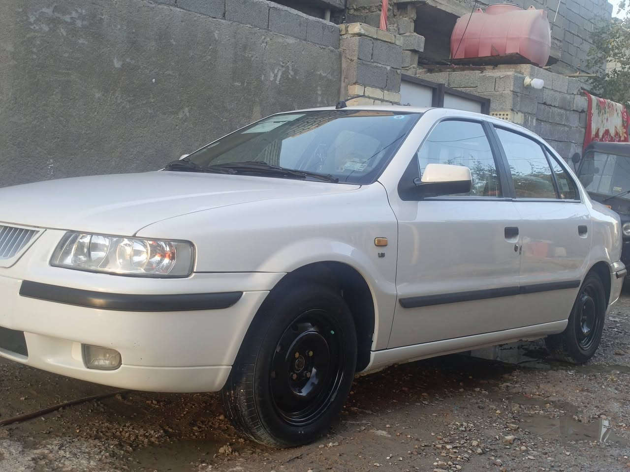 السلام عليكم سياره سمند 2013 سياره كفاله عامه سياره بغداد باسمي هزه جديده رقم جديدي صدر امامه خلفي جديد تخم تاير جديد تبريد ثلج سياره جاهزه سعر 72 وبيها مجال بسيط العنوان بغداد سبع قصور للاستفسار على هذا الرقم***********
