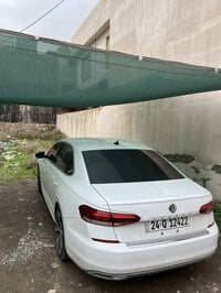 للبيع فولكسفاغن باسات 2022 مواصفات ال SE معروفة  فتحة سقف  بصمة  تشغيل...