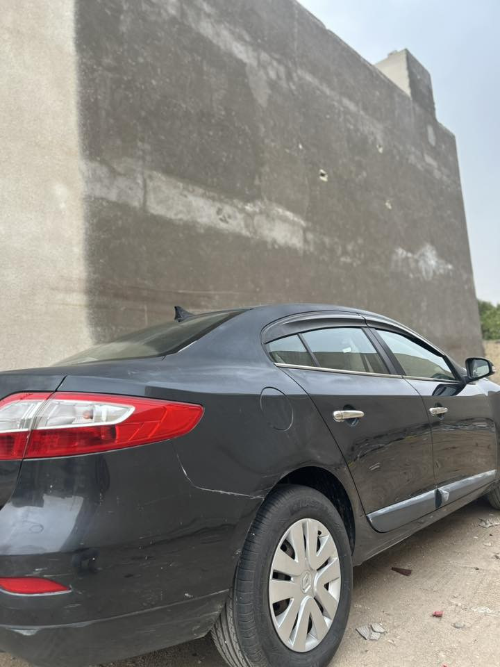 السلام عليكم
رينو فلوانس موديل ٢٠١٦ فرنسي رقم كربلاء (مميز)
مكفوله من كولشي ماشيه ٥٥ كم مثل ما موضح بالصور 
بدي السياره بي جراد فقط دواخل السياره نظيفه وشاشه وكامره تخم تايرات جديده السياره بأسمي سنويه ٢٠٢٨ 
السعر ٨٧ وبي مجال 
مكانه كربلاء للاستفسار اكثر ***********
