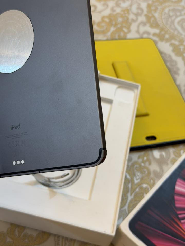 M1 2021             ايباد 11 برو
ذاكرة 128 

بطارية 88% 

كامل ملحقات گارتون وشاحنه وحافظه

 

بي ضربه بلشاصي بلطرف وبصمه الوجهه متقره

مكاني نجف حي السلام 

السعر 390 وبي مجال 

***********
