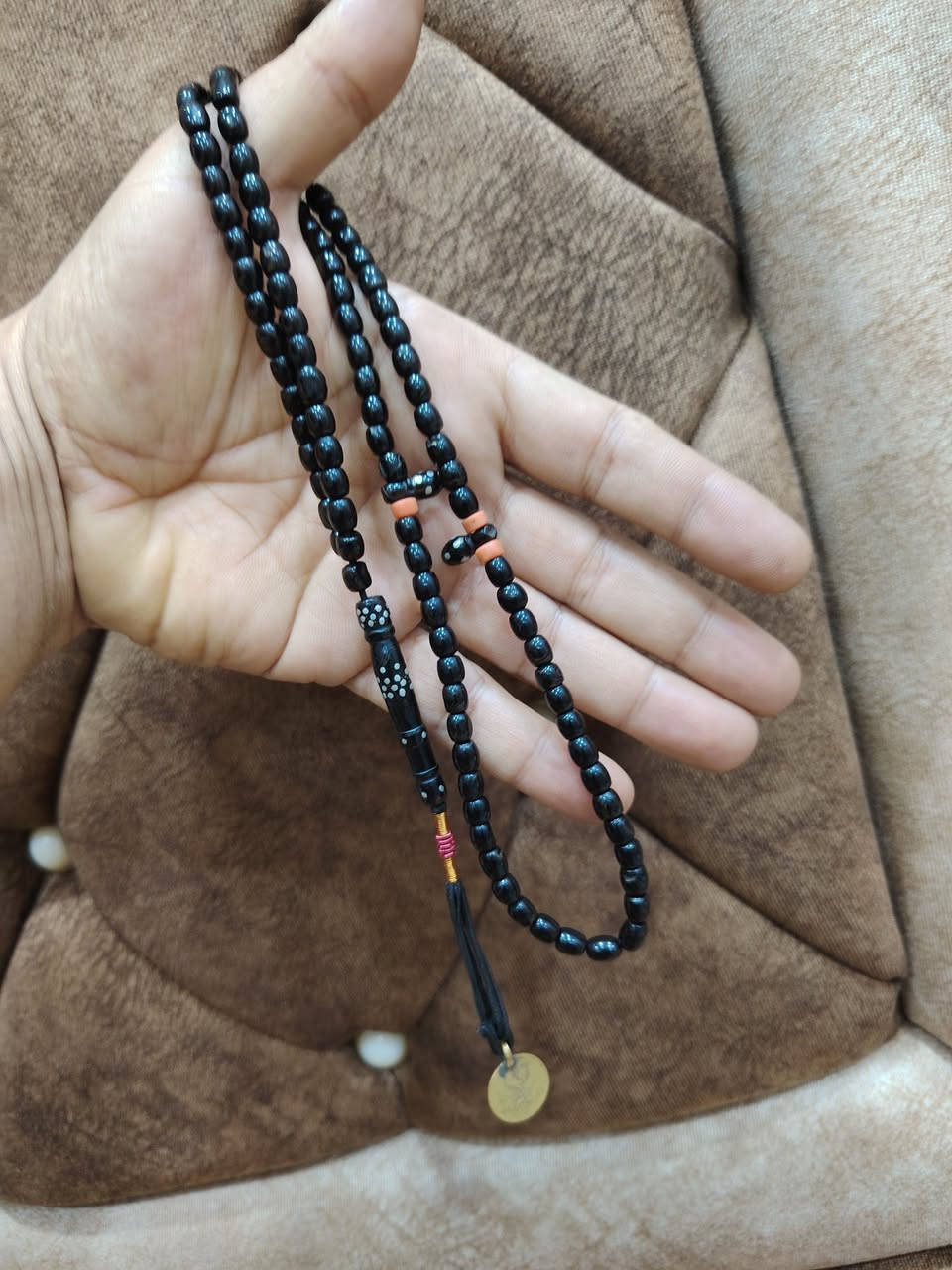 #يسر حجازي 📿 قديم 📿
22غرام101خرزة
بغداد المشتل 
واتساب***********
