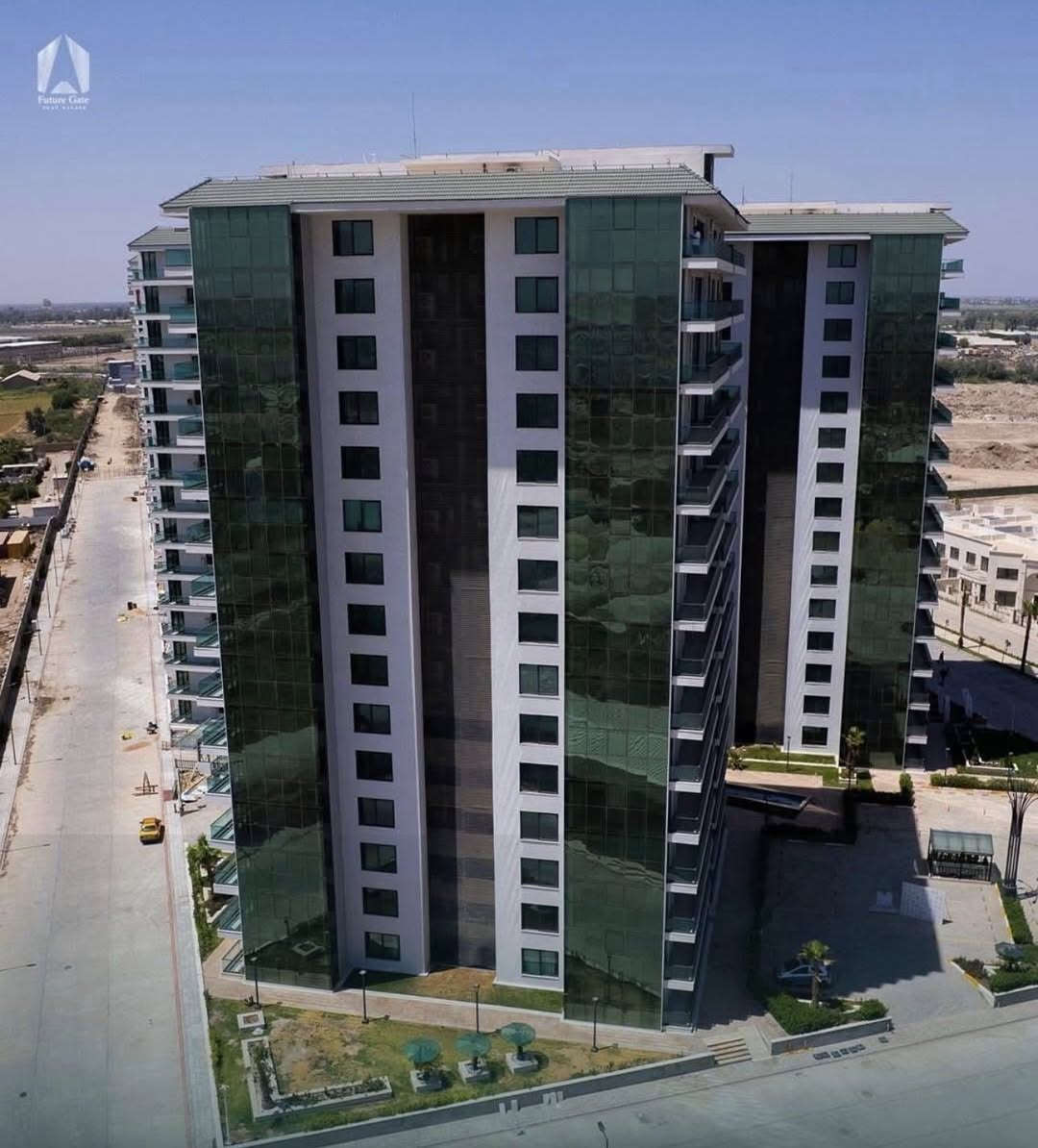 السلام عليكم
عروض مجمع الود السكني🌃

شقة للبيع 

العنوان/ مجمع الود السكني 
المساحة/ 180 م
-عدد الغرف /  3 واحدة ماستر 
عدد الحمامات / 3
-اطلالة / فلل مباشر وحدائق 
-التسليم / بيها مؤجر 

شقة للبيع 

العنوان/  مجمع الود السكني 
المساحة/ 189 م 
-عدد الغرف / 3 واحدة ماستر 
عدد الحمامات / 3
-اطلالة / خارجية كلية الزراعة  ومطار بغداد 
صاله كبيرة وسبالت VRF
كل الشقة 
-التسليم / زيرو مباشر 

شقة للبيع 

مجمع الود 
المساحة ٢٠٠ م 
اطلالة خارجية
بالكونات عدد ٢
اربع غرف نوم 
تحتوي الشقة على كاونتر مطبخ و سبالت vrf لكل الشقة 
التسليم / مباشر 

شقه للبيع 

العنوان/  مجمع الود السكني 
المساحة/  ١٨٠ متر مربع
-عدد الغرف /  3 
عدد الحمامات / 3
معلومات اخرى/اطلالة على بغداد وفلل المجمع احلى اطلالة في المجمع والشقة تحتوي على مخزن خاص تابع للشقة في نفس الطابق 

شقة للبيع 

العنوان/  مجمع الود السكني 
المساحة/ 189 م 
-عدد الغرف / 3 واحدة ماستر 
عدد الحمامات / 3
-اطلالة / خارجية كلية الزراعة  ومطار بغداد 
صاله كبيرة وسبالت VRF
كل الشقة 
-التسليم / زيرو مباشر 

شقة للأيجار 

العنوان/  مجمع الود السكني 
المساحة/ 180" م
-عدد الغرف / 3 واحده ماستر
عدد الحمامات /3
مجهزة بكاونتر مطبخ وجميع الشقة سبالت VRF
-اطلالة / خارجية مطار بغداد
-التسليم / زيرو مباشر

شقة للبيع 

العنوان/  مجمع الود السكني 
المساحة/ 200 م
موقع الشقة / ركنية
-عدد الغرف   /  4
- حمامات / 3
- صالة وغرفة غسيل 
-اطلالة  /داخلية على المجمع  
الشقة مؤجرة يخرج المؤجر حال طلب منه ذلك

فيلا للايجار  

العنوان/  مجمع الود السكني
المساحة/ 300 م واجهة 24 م ونزال 13 م
الفيلا / سمارت طابقين 
-عدد الغرف / 8 غرف كبيرة 
عدد الحمامات / 5
-اطلالة /  بوليفارد 
-التسليم / زيرو مباشر 
التفاصيل / مطبخين حار وبارد

شقة للبيع 

العنوان/  مجمع الود السكني
المساحة/ 180 م
-عدد الغرف / 3 واحدة ماستر 
عدد الحمامات /3
-اطلالة / فلل  
تفاصيل اخرى/صاله كبيرة وسبالت VRF Tosotكل الشقة سقوف ثانوية مع الأضاءة ليد زجاج دبل جام عازل للصوت والحرارة  نظام انذار حريق ونظام غاز مركزي قريبة من المركزالتجاري اربع مقاعد في البناية وكل طابق اربع شقق 
مخزن خاص بالشقة وغرفة لوندري غسيل منفصله 
-التسليم / مباشر 

شقة للبيع 

العنوان/   مجمع الود السكني 
المساحة/  190 م 
اتجاه الشقة /  اطلاله داخليه على البوليفارد
-عدد الغرف / 3 غرف وحده ماستر
عدد الحمامات / 3
تفاصيل اخرى/ مجهز بسبالت +مطبخ 
-التسليم / شهر ال٤ من ٢٠٢٦

شقة للبيع 

العنوان/  مجمع الود السكني
المساحة/ 190 م 
-عدد الغرف / 3 واحدة ماستر
عدد الحمامات / 3
-اطلالة /  داخلية حدائق
-التسليم / شهر العاشر 2026
ممكن اخذ قرض عليها

شقة للبيع 

العنوان/ مجمع الود السكني 
المساحة/ 180
-عدد الغرف   / 3
- حمامات /  3 
-اطلالة  /  على الحدائق
-حالة الشقة /  زيرو
-التسليم  / مباشر 
-تفاصيل /  موجود بيها مطبخ تركي وخمس سبالت 

للاستفسار الاتصال على الرقم 
***********📞

نستقبل كافة عروضكم العقارية في المجمعات الاستثمارية للبيع و الايجار 

شركة حلم بغداد العقارية 🏢
