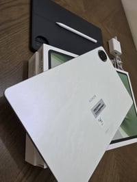 تابلت اونر ماجك باد 12.3 oled 256 نضافه 100% استعمال اقل الاسبوعين جدي...