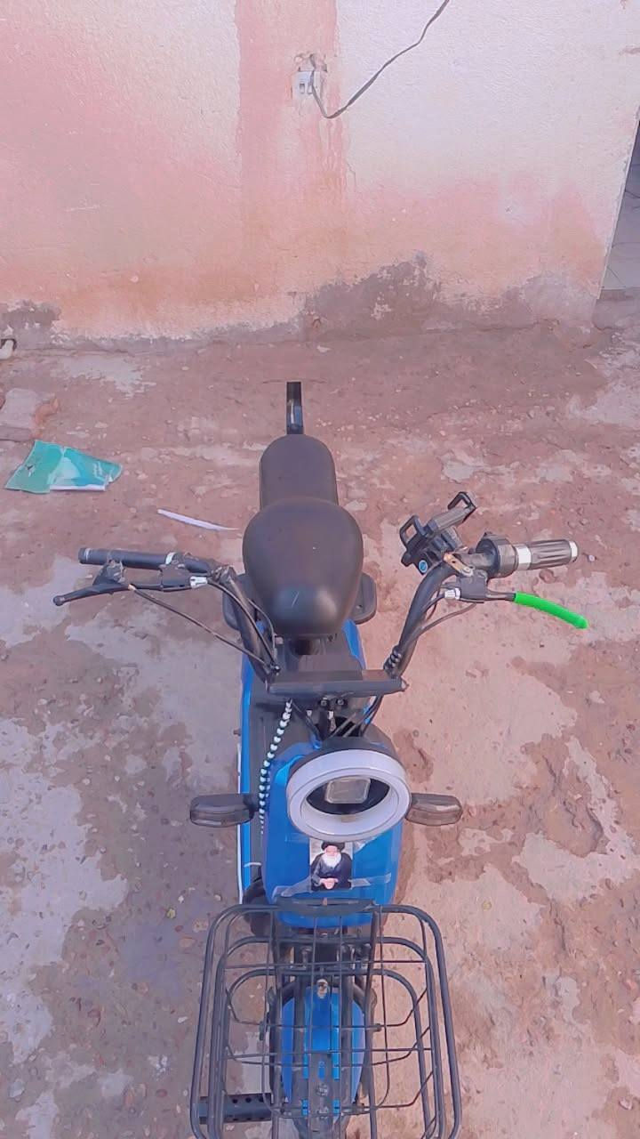 دراجه شحن حجم 14 للبيع
1.النظافه 85•/•
2.ما بيه اي عطل 
3.ابيع كوم حديد
4شاشه شغاله
5.دبل اشاره شغال 
6 اربع بطاريات 
7 بريك وره وكدام
8.وتصوير كدامك 
10. اسعر ب200قفل🔒🔒
11.موقع ميسان حي اشهداء اسايدين
12.الاتصال واتساب ***********
