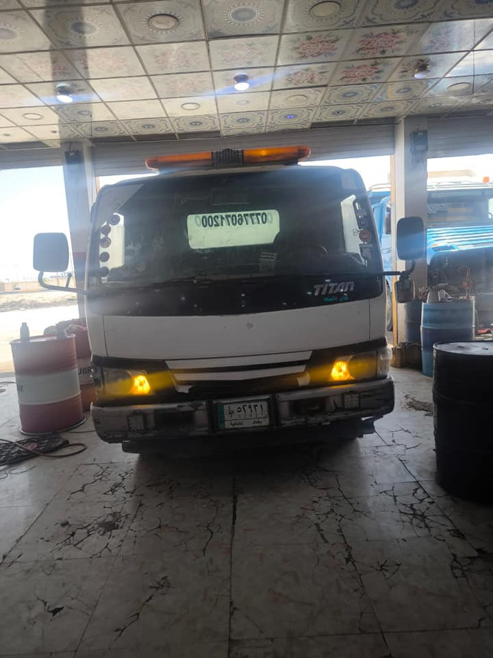 السلام عليكم سطحة اسوزا 2000 مكينة وكير وحدادة وكلشي مكفول وعلى حسب الأصول راس مازدة  شغاله وجاهزه للعمل حركتين ماطور سحب  وتنزيل ورفع 
مكان السياره الزبير فلكة السيطرة البحريه البيع لعدم التفرغ جاهزه للتحويل 
السعر 125
*********** البصرة, العراق
