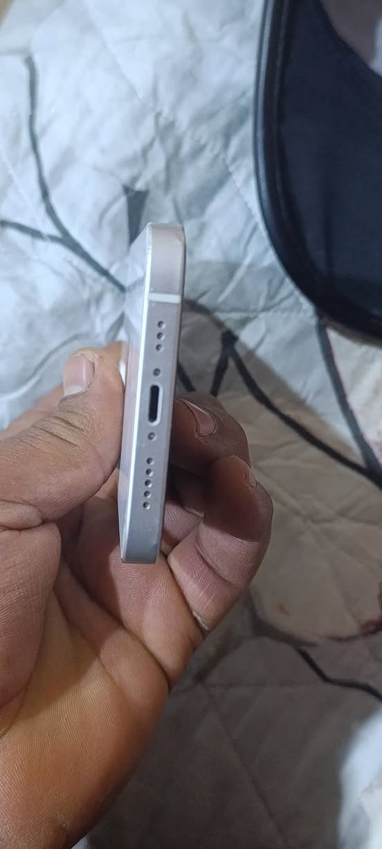 ١٢كامرتين جهاز كفاله فحص حاسبه شرط وين ميعجبك ذاكره ١٢٨بطاريه ٧٤يوم كامل استخدام بدون العاب جهاز مكفول سعر ٣٠٠وبي مجال للشري ***********
