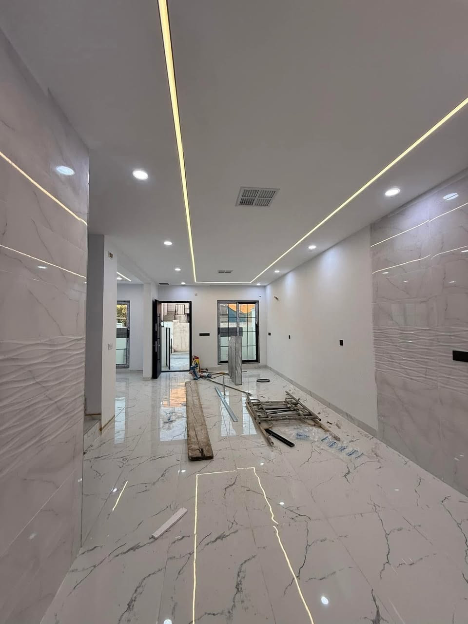 دار - 100 م مربع - طريق بغداد طابو صرف🔔

الموقع : طريق بغداد - حي المعلمين - قرب الابنية المدرسية📍

المساحة : 100 م مربع - الواجهه 8.5

جنس العقار : طابو صرف ⚖️

يحتوي طابقين بناء حديث صفر نظام دكت - مغربي - غاز - كاميرات - نوافذ المنيوم - ابواب تركي - واجهه فلين - محجرات المنيوم 

استقبال - مطبخ - هول - 3 غرف نوم - مجموعتين 

••••••••••••••••••••
: يرجى الاتصال ع الارقام التاليه

 ***********📞
***********📞
للمزيد من المعلومات مراجعة
 عقـارات الأبـــــــــــــرار  
حي الواسطي. مقابل المواد الغذائية 
* نستقبل جميع عروضاتكم السكنية 🏠 والتجارية 🏡 بكافة مناطق كركوك  
.......................................
ملاحظة نتعامل بالعقارات الطابو صرف فقط
