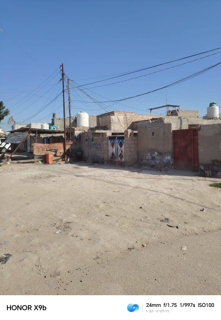 بسم الله الرحمن الرحيم
بيت زراعي للبيع 
المساحة 120,م
نهايت التفيج قرب شارع 30
إستفسار     ***********
